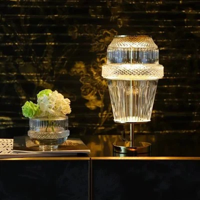 Lámpara de mesita de noche vintage de cristal